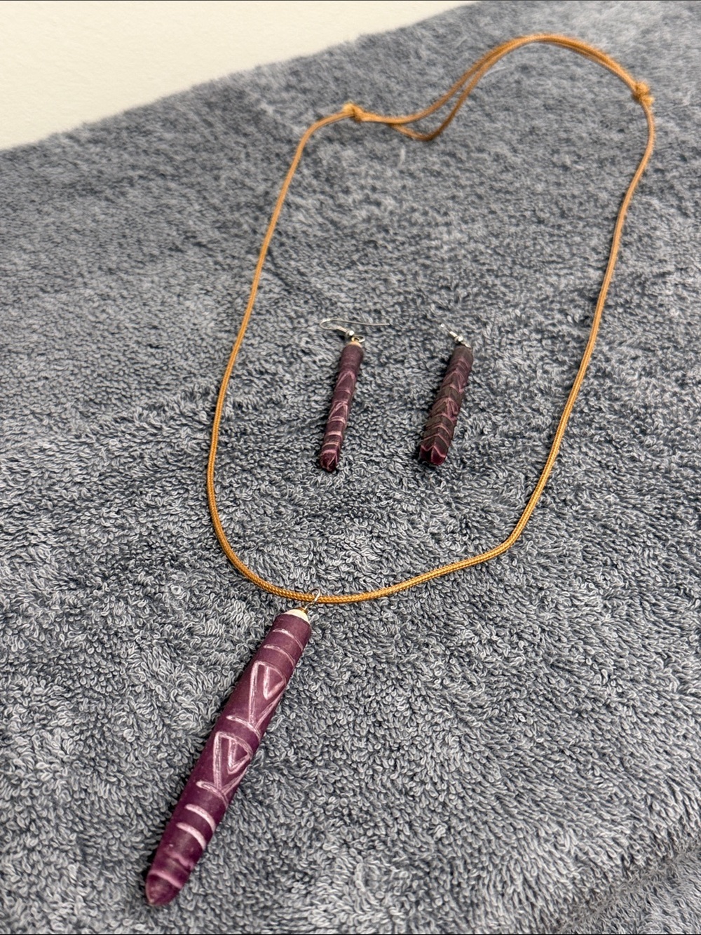 Neiman Marcus Plum Carved Pendant Cord Necklace with Matching Earrings